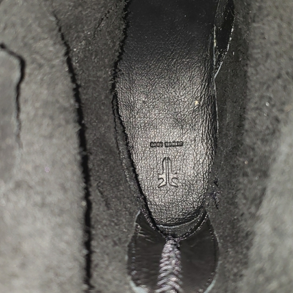 NWOT Frye Veronica Short Boots in Black - Picture 14 of 17